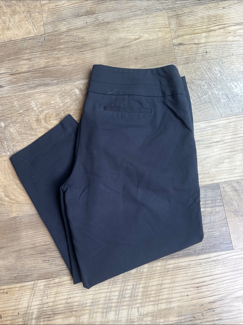 Apt. 9 Women's Black Capri Pants